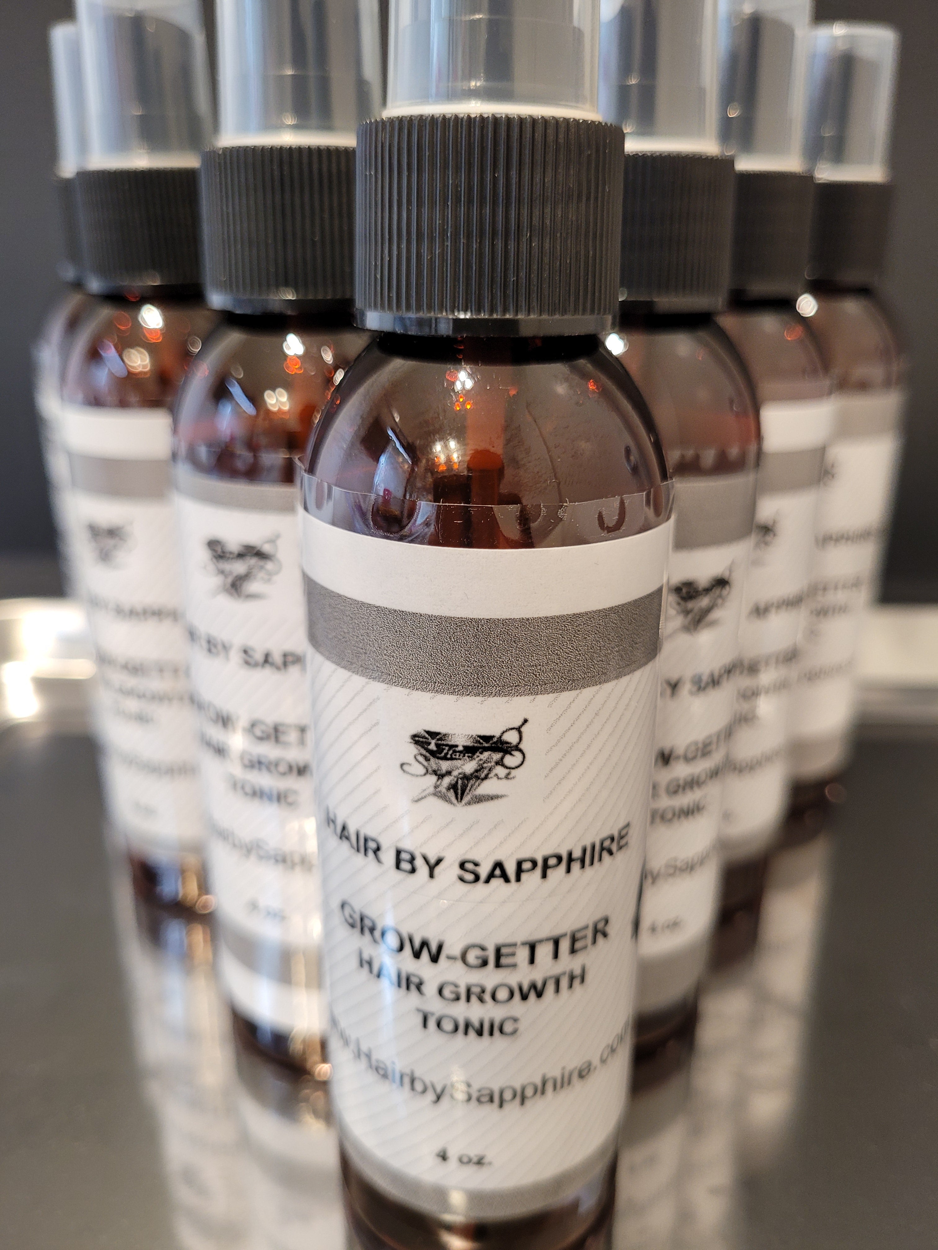 Film-/TV-Friseur und Perückenmacher Sapphire bringt parabenfreies Haarwuchsmittel Grow-Getter auf den Markt